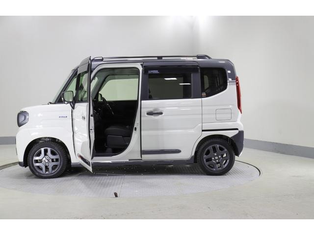 Suzuki SPACIA GEAR 2025 — фото автомобиля 1