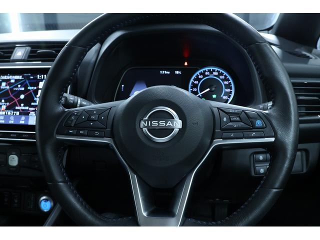 Nissan LEAF 2022 — фото автомобиля 1