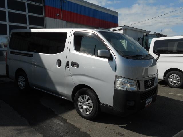 Nissan NV350CARAVAN VAN 2016 — фото автомобиля 1