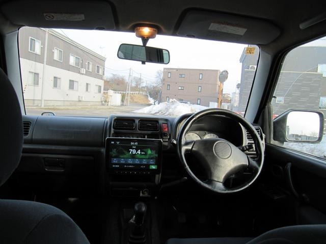 Suzuki JIMNY 2004 — фото автомобиля 1