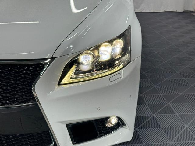 Миниатюра 33