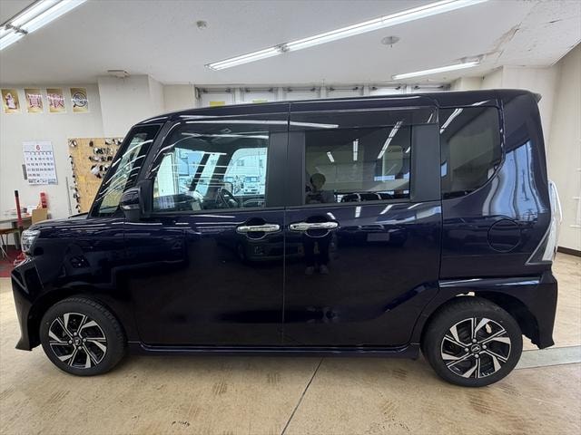 Daihatsu TANTO 2023 — фото автомобиля 1
