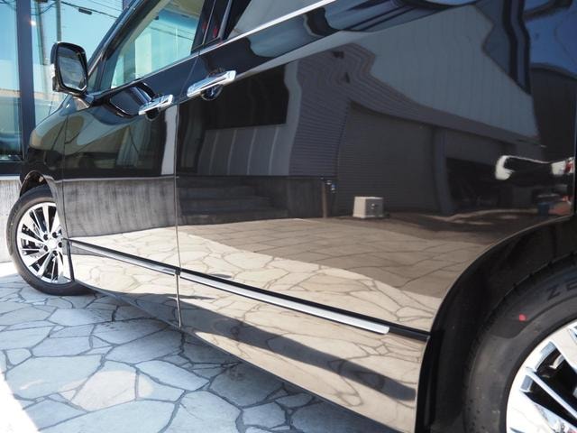 Nissan ELGRAND 2014 — фото автомобиля 1