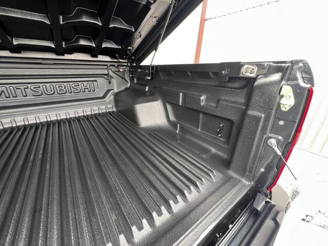 Миниатюра 28