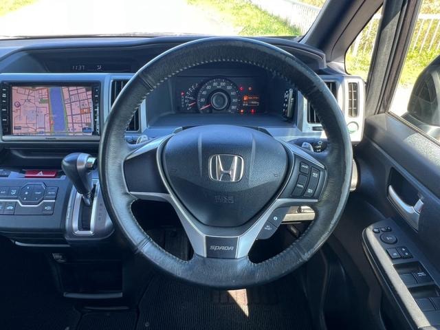 Honda STEPWAGON SPADA 2013 — фото автомобиля 1