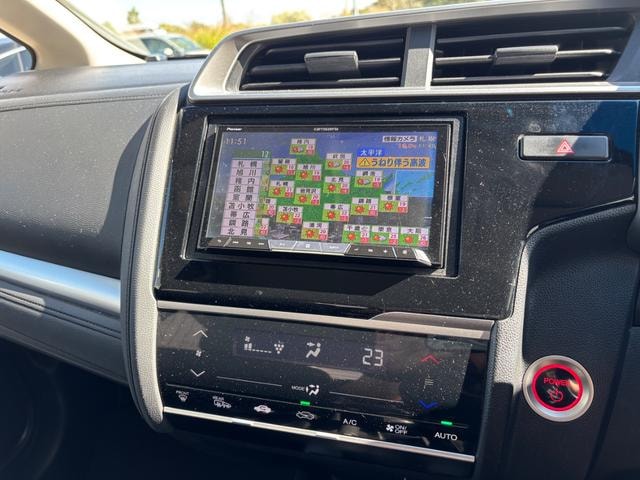 Honda FIT HYBRID 2017 — фото автомобиля 1