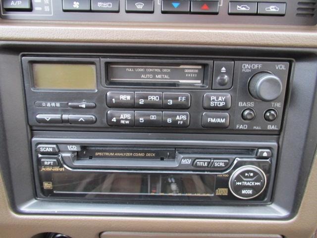 Nissan CEDRIC 1990 — фото автомобиля 1