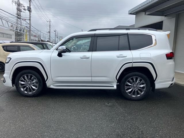 Toyota LAND CRUISER 2026 — фото автомобиля 1