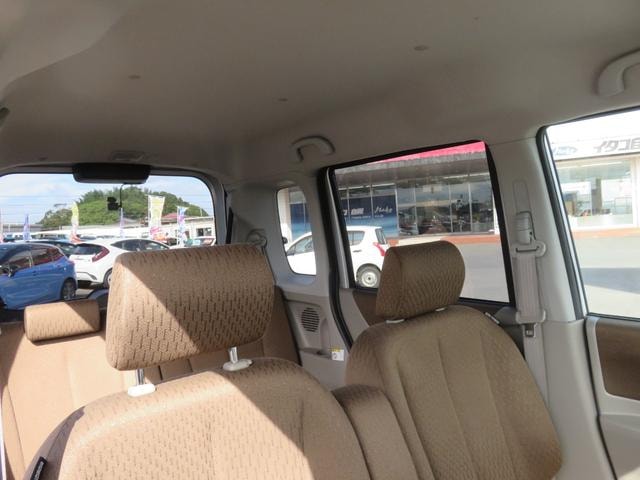 Nissan ROOX 2012 — фото автомобиля 1