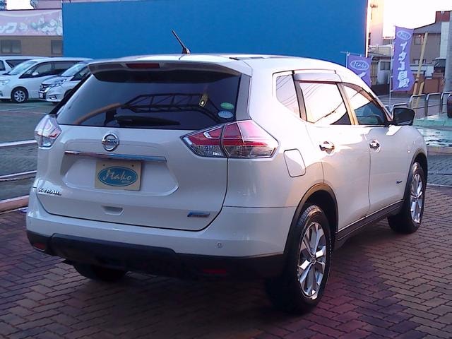Nissan X-TRAIL 2015 — фото автомобиля 1