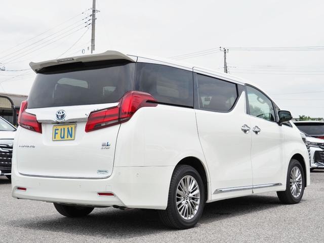 Toyota ALPHARD HYBRID 2022 — фото автомобиля 1