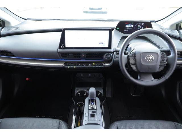Toyota PRIUS 2024 — фото автомобиля 1