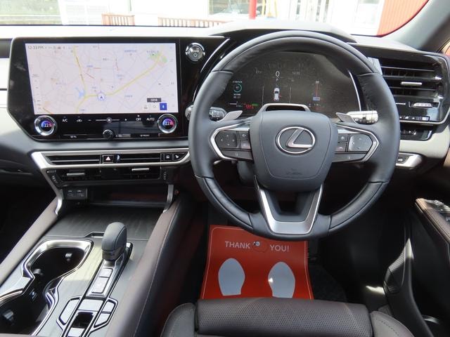 Lexus RX 2025 — фото автомобиля 1