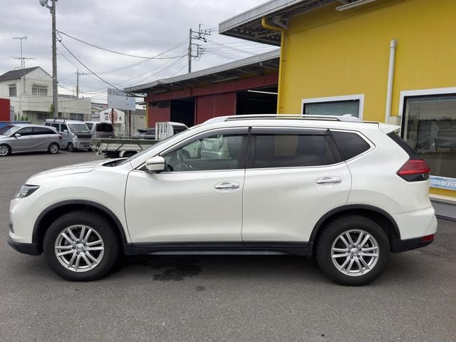 Nissan X-TRAIL 2019 — фото автомобиля 1