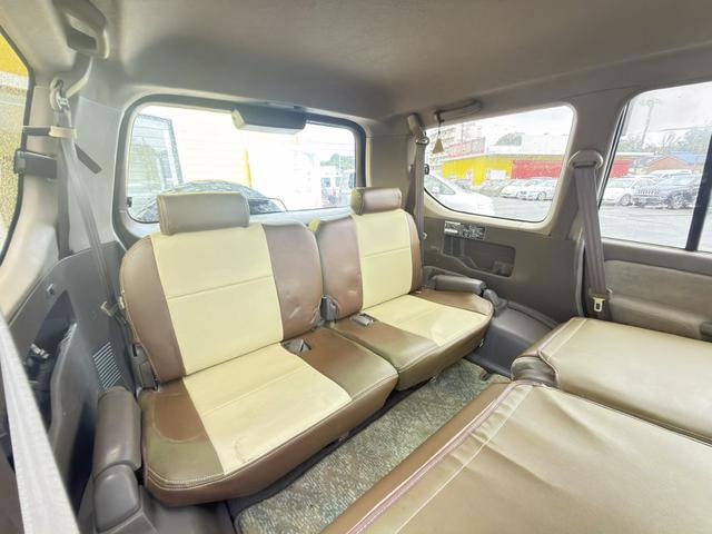 Toyota LAND CRUISER PRADO 2002 — фото автомобиля 1