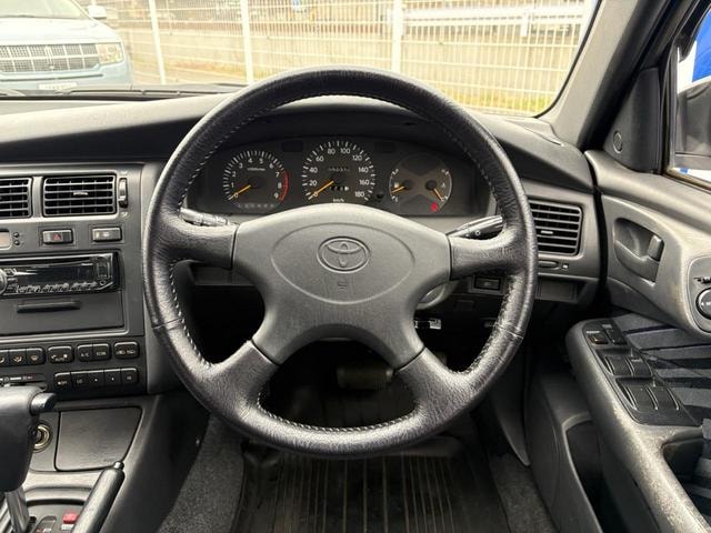 Toyota CALDINA 1995 — фото автомобиля 1