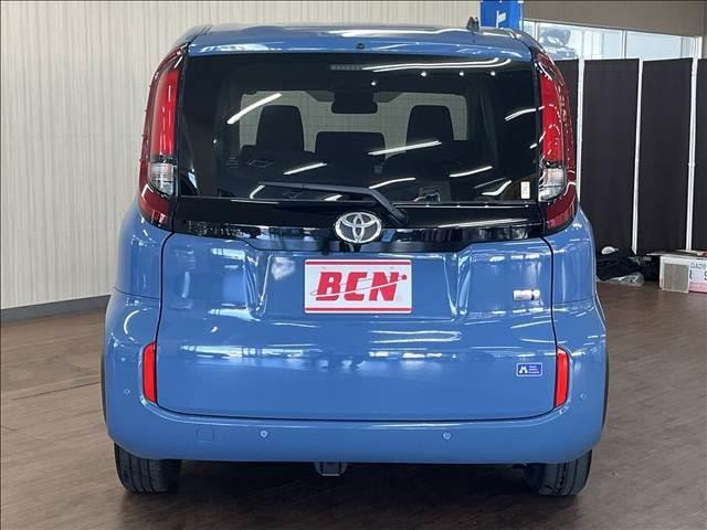 Toyota SIENTA 2023 — фото автомобиля 1