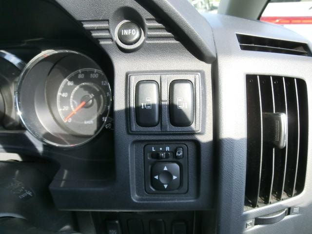 Mitsubishi DELICA D:5 2010 — фото автомобиля 1