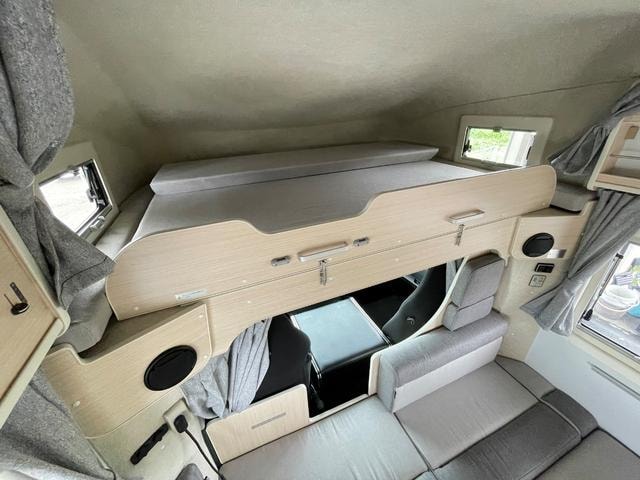 Миниатюра 32