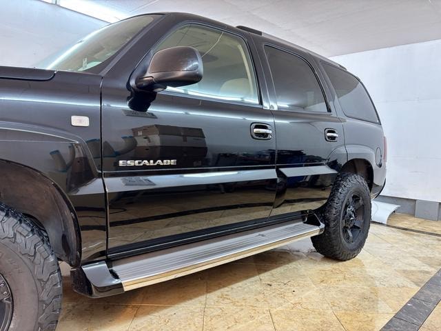 Cadillac ESCALADE 2005 — фото автомобиля 1
