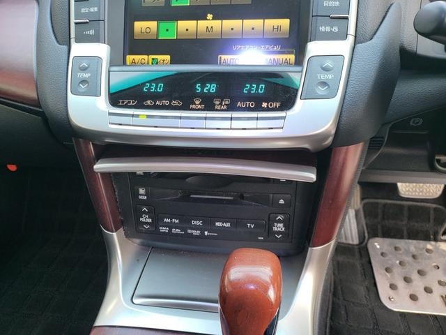 Toyota CROWN MAJESTA 2010 — фото автомобиля 1