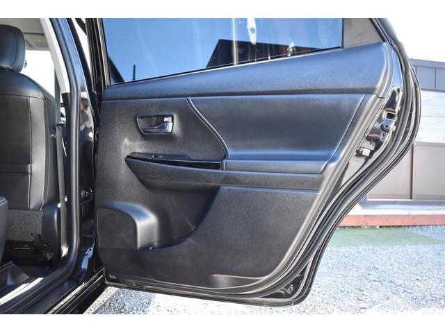 Toyota PRIUS ALPHA 2015 — фото автомобиля 1