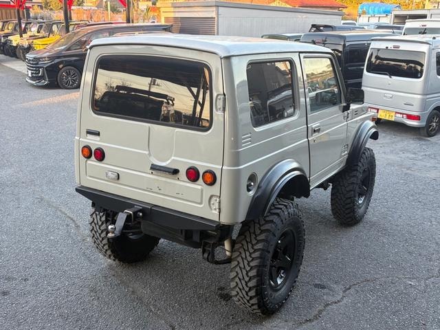 Миниатюра 12