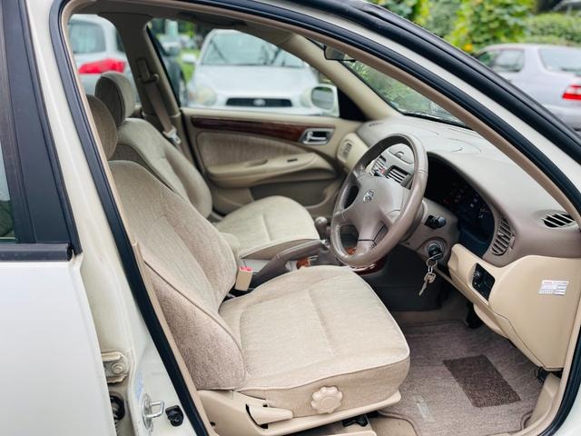 Nissan BLUEBIRD SYLPHY 2004 — фото автомобиля 1
