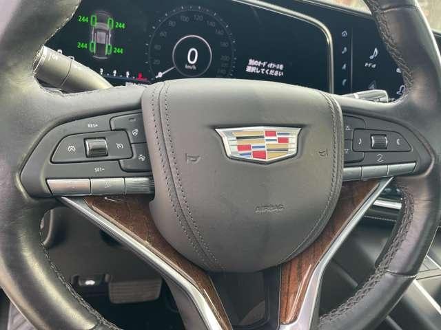 Cadillac ESCALADE 2021 — фото автомобиля 1