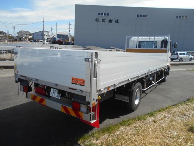 Hino RANGER 2025 — фото автомобиля 1