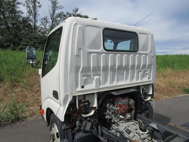 Hino DUTRO 2012 — фото автомобиля 1