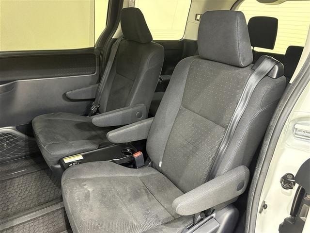 Toyota VOXY 2014 — фото автомобиля 1