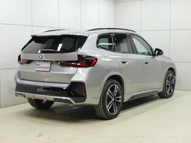 Bmw X1 2026 — фото автомобиля 1