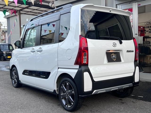 Daihatsu TANTO 2022 — фото автомобиля 1