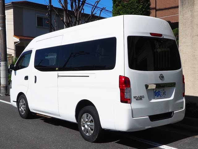 Nissan NV350CARAVAN VAN 2017 — фото автомобиля 1