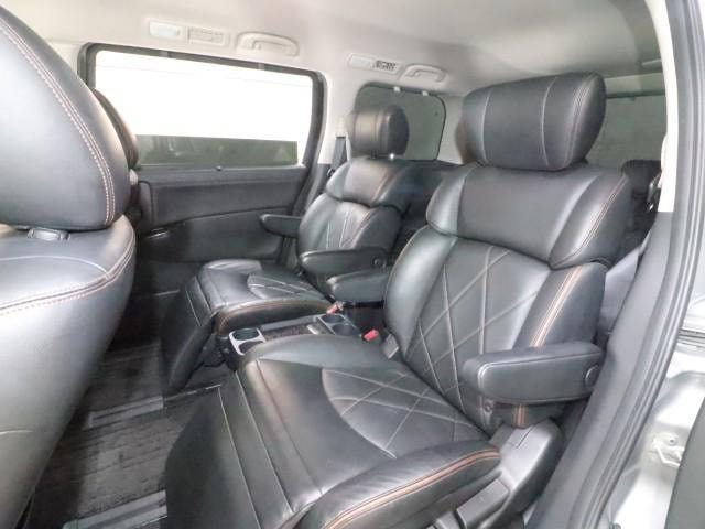 Nissan ELGRAND 2014 — фото автомобиля 1