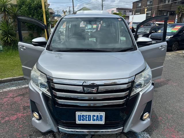 Toyota NOAH 2016 — фото автомобиля 1