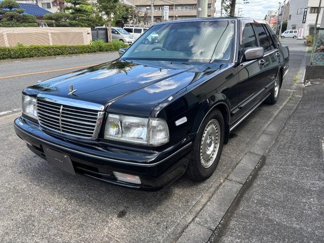 Nissan CEDRIC 2001 — фото автомобиля 1