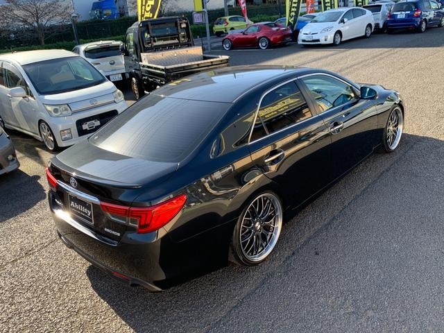 Toyota MARK X 2017 — фото автомобиля 1