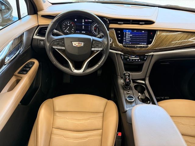 Cadillac XT6 2020 — фото автомобиля 1