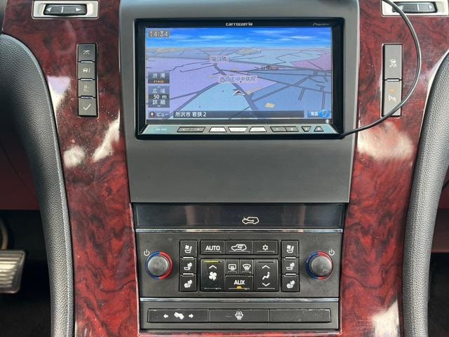 Cadillac ESCALADE 2012 — фото автомобиля 1