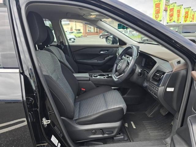 Nissan X-TRAIL 2022 — фото автомобиля 1