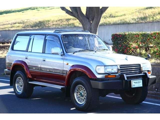 Toyota LAND CRUISER 80 1993 — фото автомобиля 1