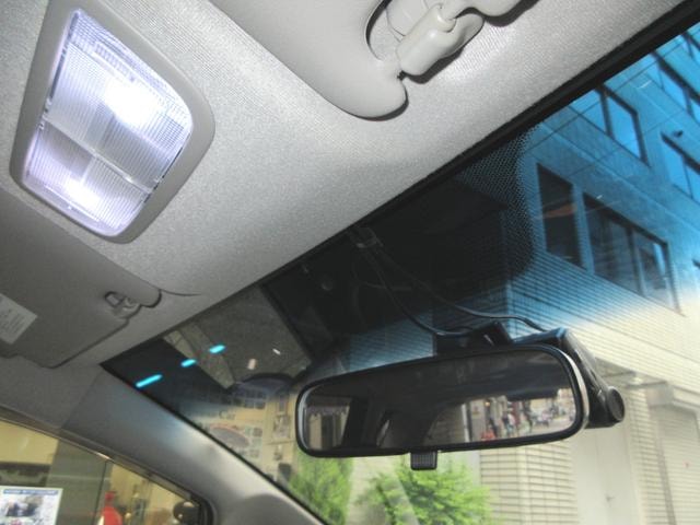 Honda FIT 2012 — фото автомобиля 1