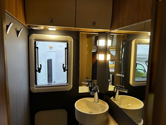 Миниатюра 33