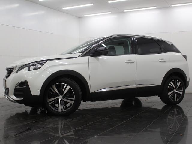 Peugeot 3008 2017 — фото автомобиля 1