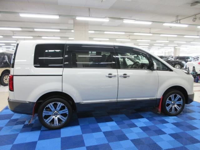 Миниатюра 10