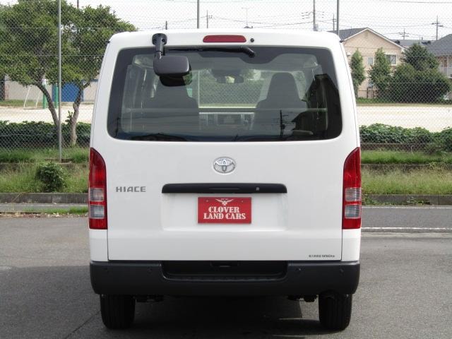 Toyota HIACE VAN 2025 — фото автомобиля 1