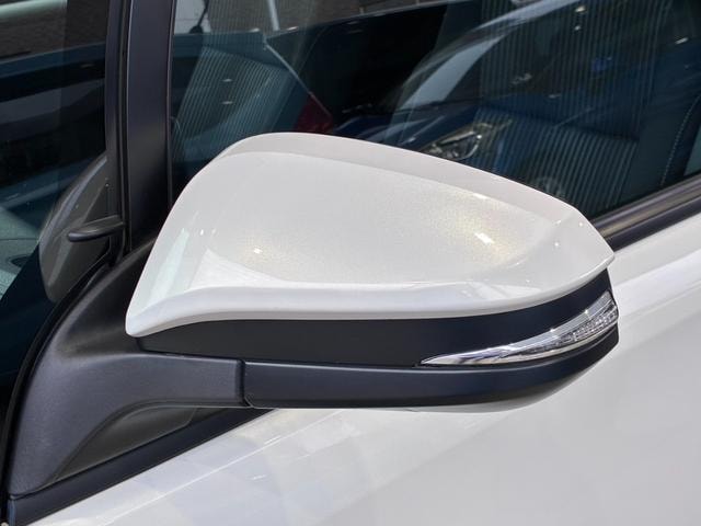 Toyota NOAH 2021 — фото автомобиля 1
