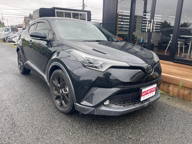 Toyota C-HR 2019 — фото автомобиля 1